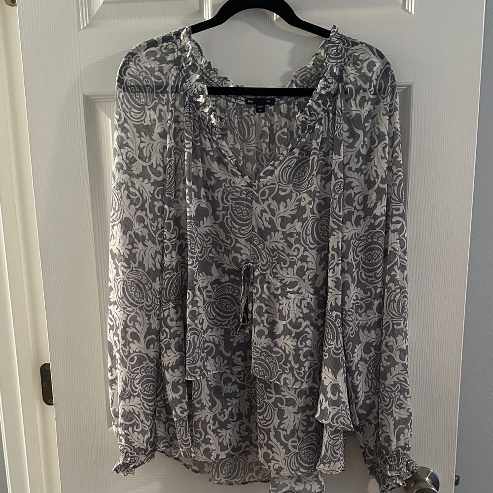 GAP Gray Floral Women's Blouse